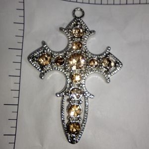 Cross pendant